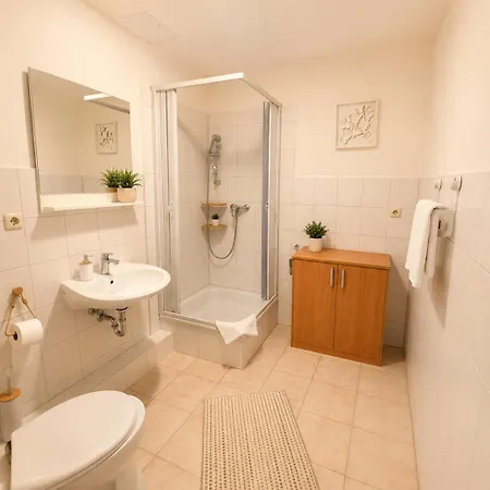 Appartement Stilvolle Altbauwohnung In Zentraler Lage Mit 2 Zimmern *